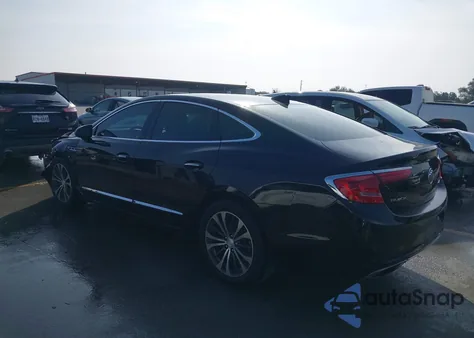 2017 Buick Lacrosse Essence z USA, uszkodzony, nr VIN 1G4ZP5SS4HU183028
